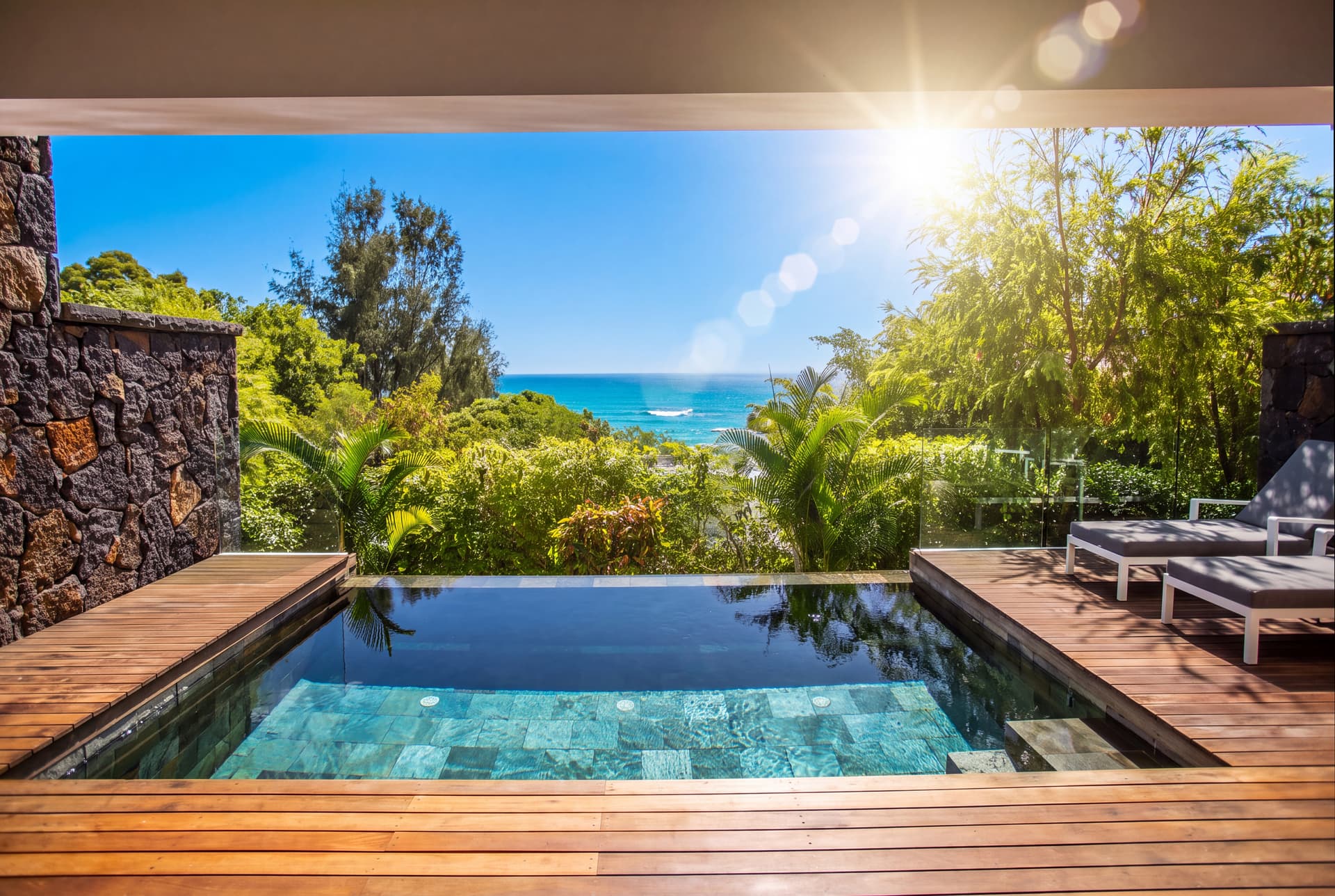 Appartement moderne avec piscine privée et vue mer