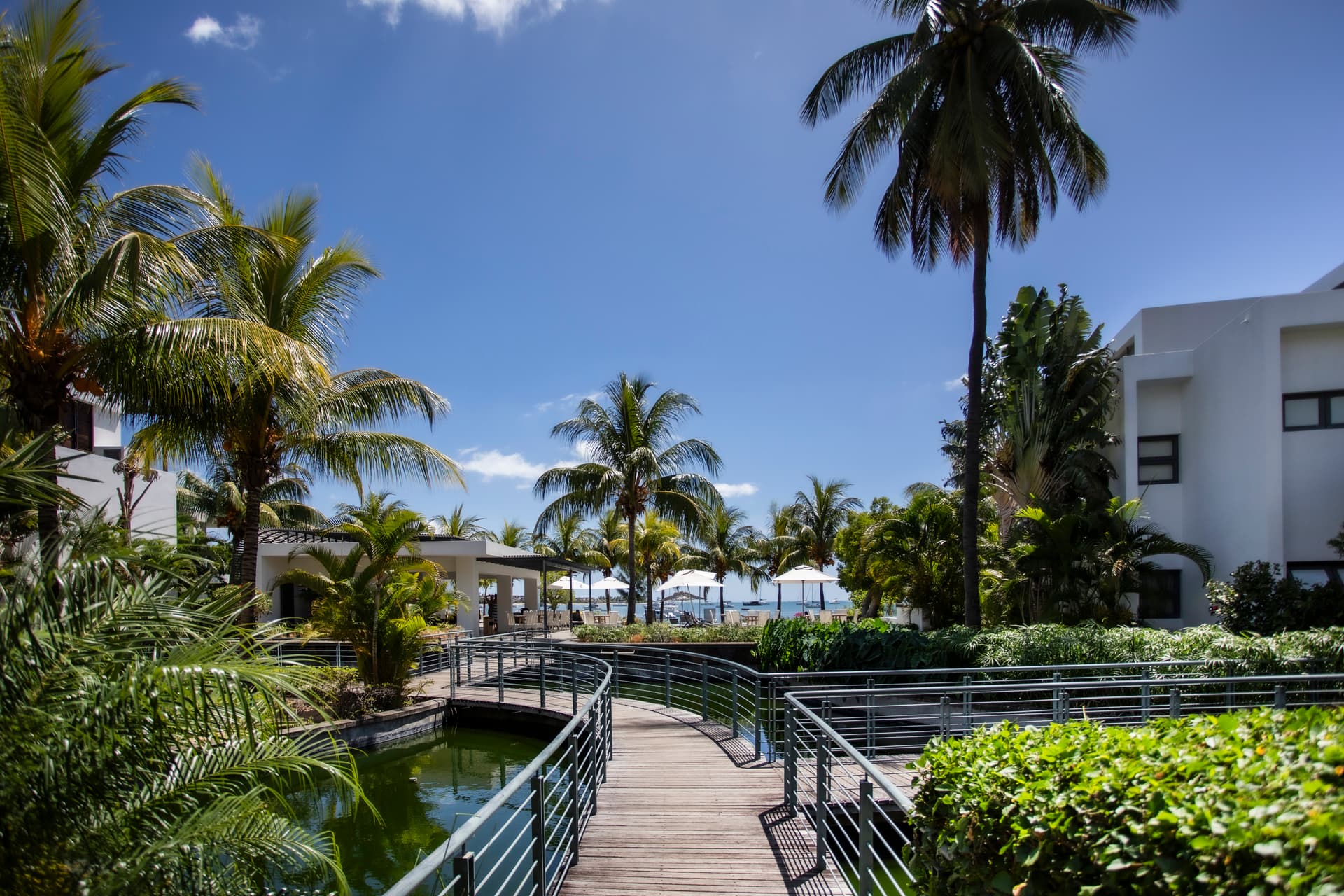 Appartement Pied dans l'eau piscine et plage